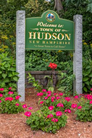 welcome to Hudson sign